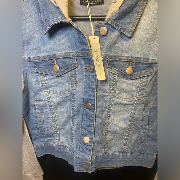 NWT Active USA Blue Denim‎ Jacket with Gray Accents - Picture 3 of 4